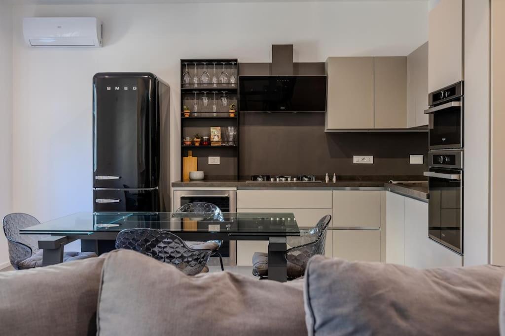 Great Home Laurentina Metro B โรม ภายนอก รูปภาพ